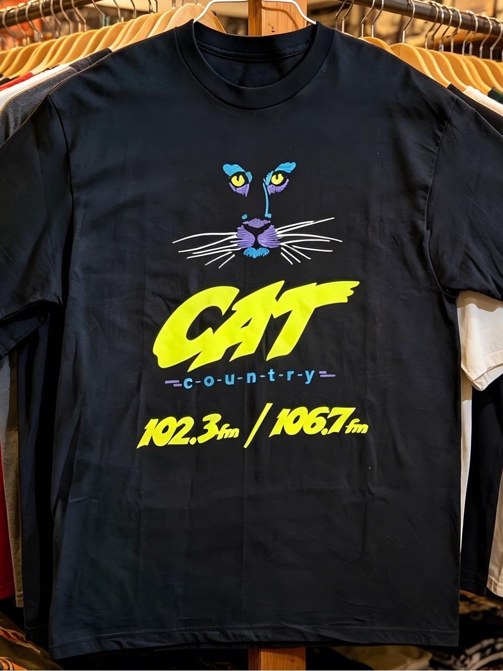 Vintage 90s Cat Country 102.3 FM Radio Graphic Black Music T-Shirt Size